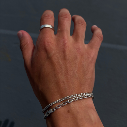 6MM HAMMERED SILVER RING